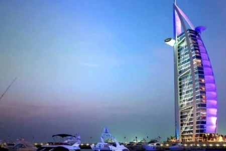 5 Best Websites to Get a Job in the UAE for Pakistanis