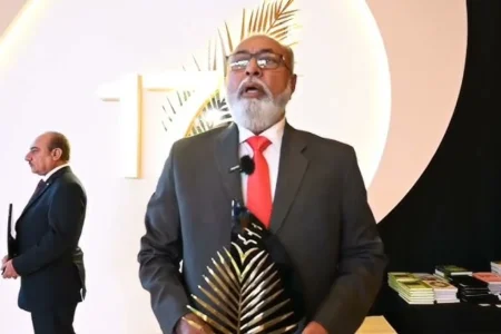 Pakistani Scientist Dr. Ghulam Sarwar wins Khalifa International Award in UAE