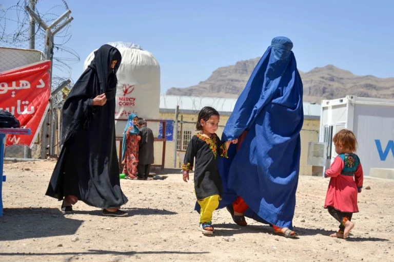 Taliban Urges Pakistan to Halt Afghan Deportations as Deadline Passes