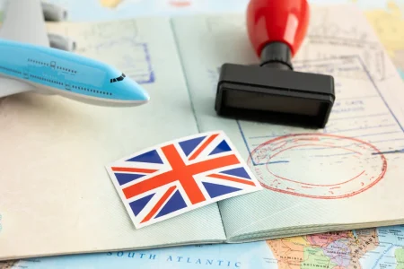 UK Introduces E-Visa System for Pakistani Students and Workers