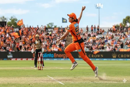 Fatima Sana Perth Scorchers WBBL
